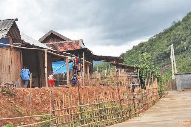 Sống mòn bên “bến không chồng”