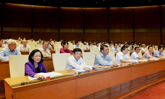 Quốc hội bấm nút thông qua Luật sửa đổi, bổ sung một số điều của Bộ luật Hình sự.