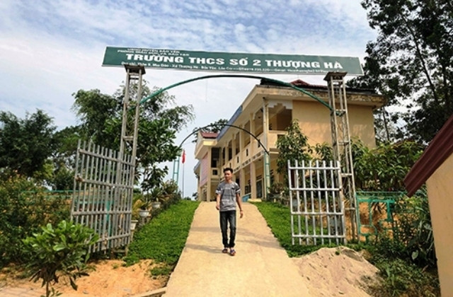 Trường THCS số 2 Thượng Hà, nơi xảy ra vụ việc. 