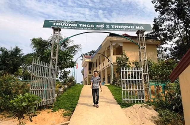 Trường THCS số 2 Thượng Hà, nơi xảy ra vụ việc. 