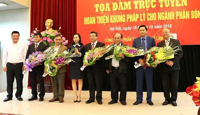 Tọa đàm trực tuyến: "Hoàn thiện khung pháp lý cho ngành phân bón"