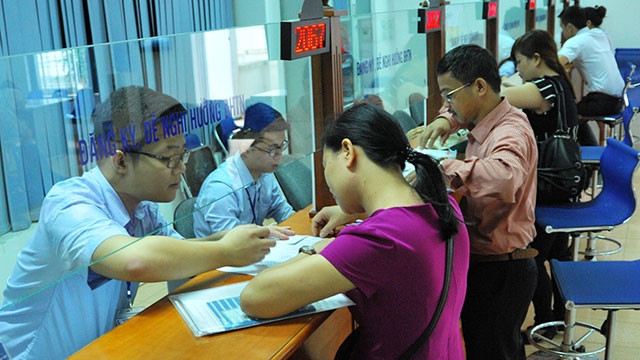 Việc ban hành quy trình mới cần phải tạo sự thuận lợi, đơn giản và dễ dàng hơn cho người tham gia bảo hiểm xã hội. Ảnh: HẢI NGUYỄN