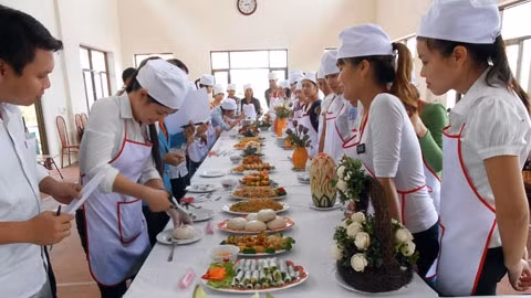 Đổi mới các hoạt động dạy nghề, giúp chị em phụ nữ ổn định cuộc sống, không trở thành nạn nhân của môi giới hôn nhân trái phép. Ảnh:TRẦN THANH 