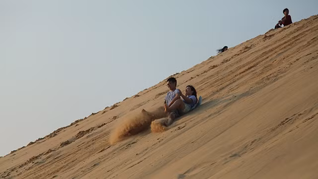 Trượt cát ở Quảng Bình