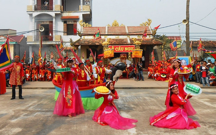 Lễ hội cầu ngư ở làng biển Cảnh Dương, tỉnh Quảng Bình.