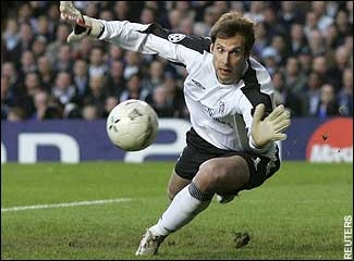 Cech - thủ môn xuất sắc nhất thế giới 2005