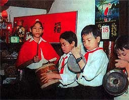 Phường sắc bùa của anh Duy
(thôn Đông Hạ).