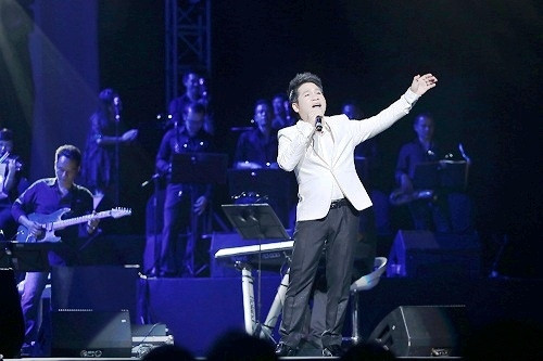 Ca sĩ Trọng Tấn.