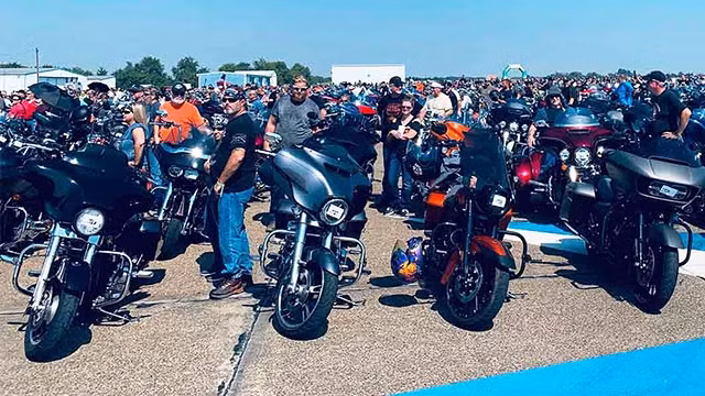 Kỷ lục diễu hành xe phân khối lớn