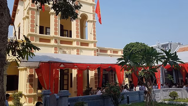 Ngôi nhà nơi Bác Hồ từng làm việc tại Vân Canh đã được tôn tạo khang trang.