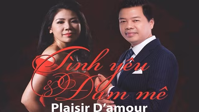 NSƯT Hồng Vy (trái) trong poster Chương trình “Tình yêu và đam mê” tổ chức vào tháng 8-2018.