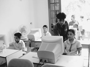 Những khó khăn trong công tác thanh niên hiện nay ở cơ sở