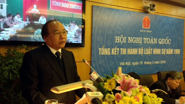 Đồng chí Nguyễn Xuân Phúc, Ủy viên Bộ Chính trị, Phó Thủ tướng Chính phủ phát biểu tại Hội nghị.