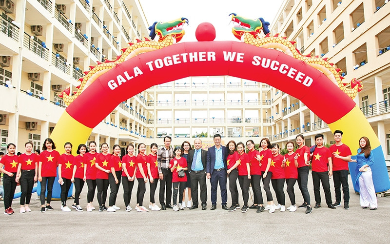 Giảng viên, sinh viên khoa Du lịch.