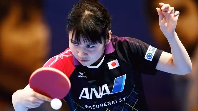 Cây vợt 17 tuổi Miu Hirano gây "bão" sau khi thắng cây vợt số 1 Đinh Ninh 3-2.