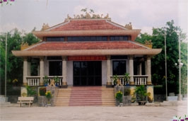 Đền thờ Bác Hồ ở xã
Lương Tâm (Hậu Giang).