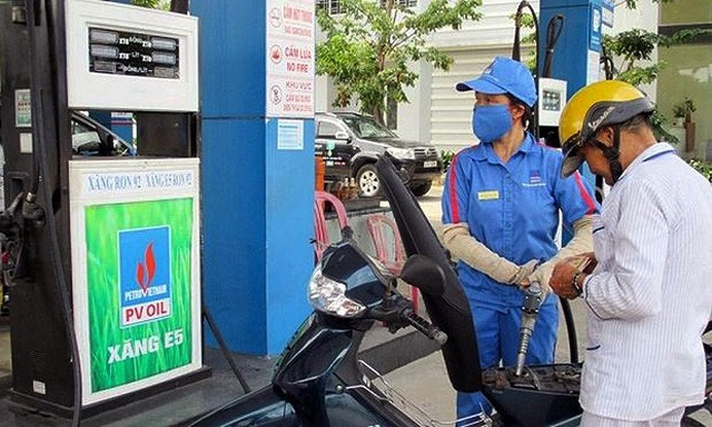  Ngày càng nhiều người dân Hà Nội lựa chọn sử dụng xăng sinh học E5 RON92.