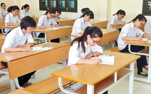 Thí sinh tham dự kỳ thi THPT quốc gia năm học 2018-2019 tại Trường THPT Việt Đức.