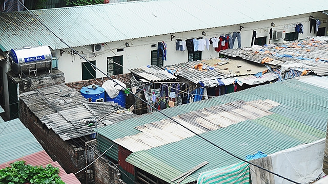 Một khu nhà trọ của người lao động. Ảnh: NGUYỄN NAM