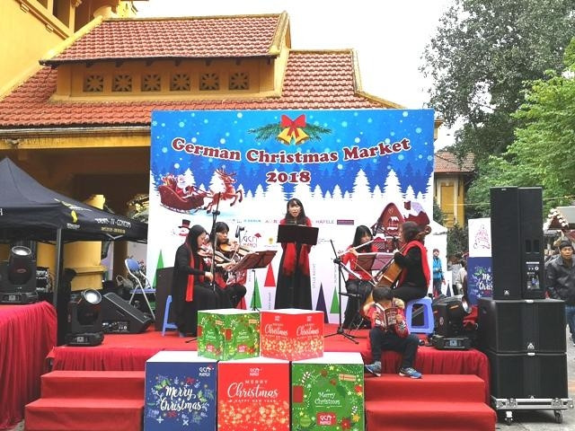 Hội chợ Giáng sinh Đức 2018 diễn ra trong ba ngày tại Thủ đô Hà Nội.