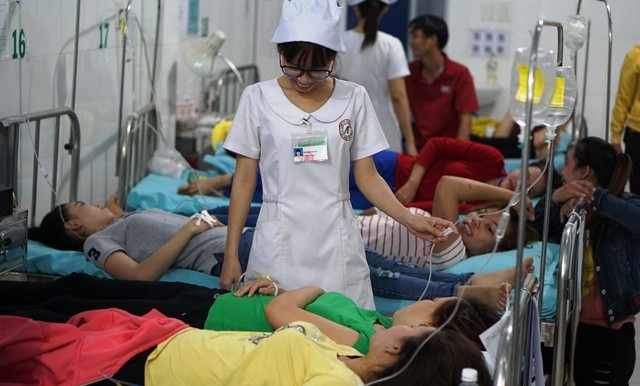 Nhiều công nhân nhập viện sau ăn trưa