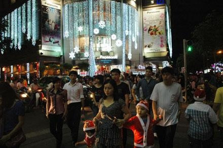 * Không khí đón Giáng sinh ở TP Hồ Chí Minh