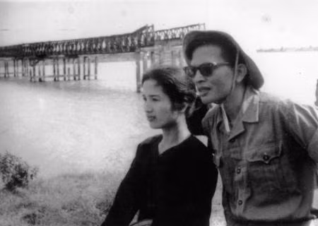 NSND Hải Ninh và NSND Trà Giang khi quay phim “Vĩ tuyến 17, ngày và đêm”