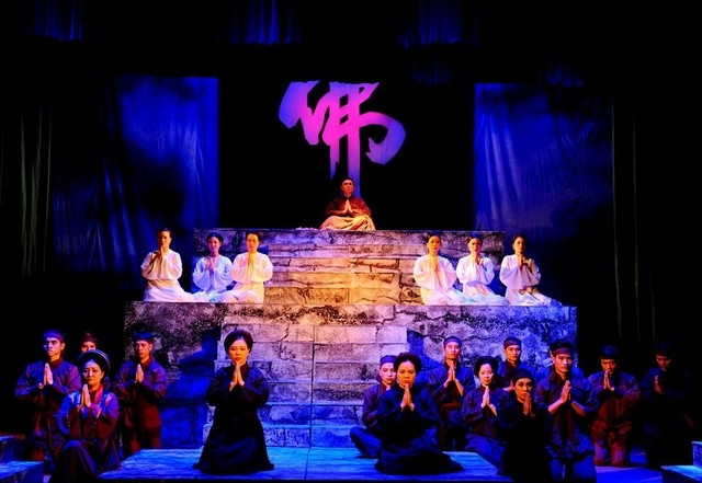 Một cảnh trong vở diễn Vua Phật.