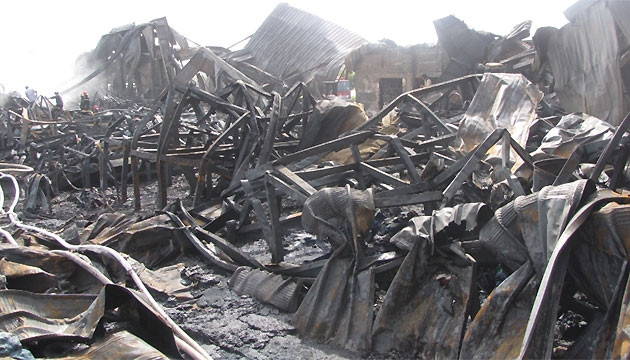 Nhà kho bị thiêu rụi hoàn toàn.