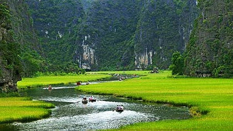 Quần thể danh thắng Tràng An (Ninh Bình) đã trở thành Di sản văn hoá và thiên nhiên thế giới.
