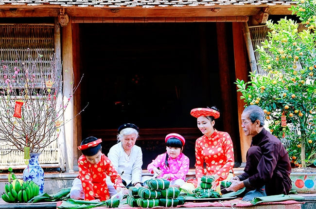 Sự đổi thay của Tết, bắt đầu từ chính những đổi thay về cơ cấu kinh tế - xã hội. Ảnh: QUANG VINH