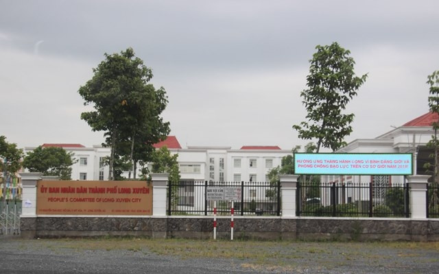 Trụ sở UBND TP Long Xuyên – nơi bà Vương Mai Trinh làm việc.