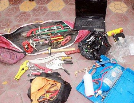 Dụng cụ trộm cắp.