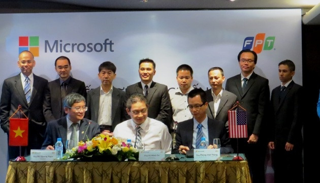 FPT ký hợp tác doanh nghiệp với Microsoft về phần mềm bản quyền