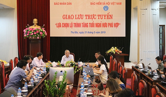 Giao lưu trực tuyến về tăng tuổi nghỉ hưu