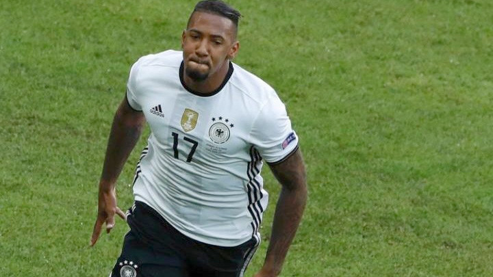 Boateng đã thông nòng cho xe tăng Đức tại trận đấu này. (Ảnh: Reuters)