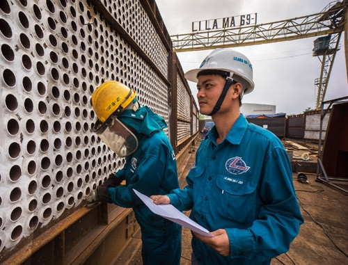 Công ty CP LILAMA 69-1 (Tổng công ty LILAMA) năm 2014 phấn đấu đạt doanh thu 700 tỷ đồng. Trong ảnh: Hoàn chỉnh bộ sấy không khí chuẩn bị xuất khẩu lô hàng. Ảnh: ĐĂNG HỒNG