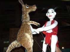 Kanguru và chú Tễu.