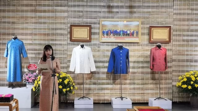 Phó Cục trưởng Cục Mỹ thuật, Nhiếp ảnh và Triển lãm Trần Thị Thu Đông phát biểu khai mạc buổi trưng bày.