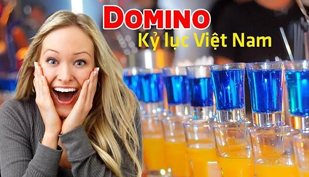 Trình diễn chuỗi domino kỷ lục tại Công viên nước Hồ Tây
