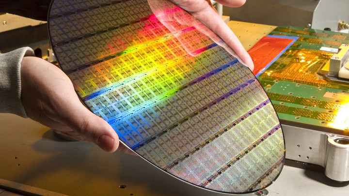 IBM luôn quản lý thiết kế và sở hữu trí tuệ với bộ vi xử lý Power