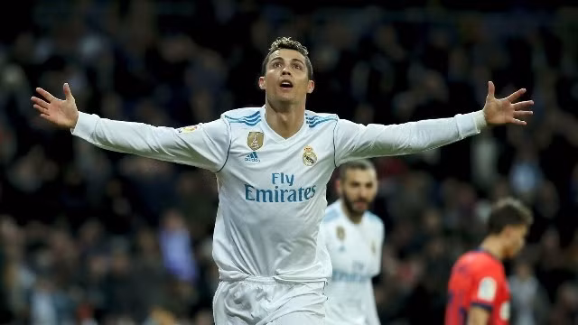 Ronaldo tỏa sáng với cú hat-trick và một pha kiến tạo.