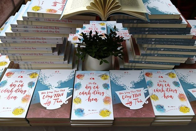 Khi nhà văn trinh thám viết ẩm thực