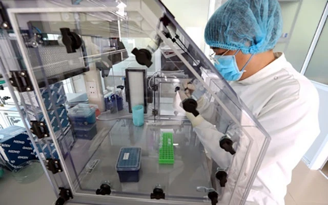 Quy định mới tạo thuận lợi cho các nhà khoa học trong việc nộp đơn đăng ký sáng chế. Ảnh: TRẦN QUANG