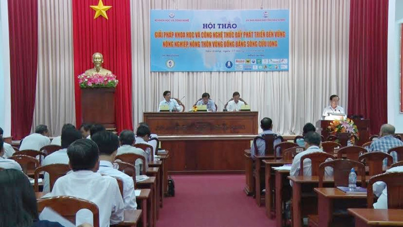 Quang cảnh buổi hội thảo.