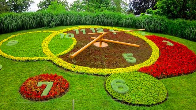 Đồng hồ hoa bên bờ hồ Geneva. (Ảnh: epic.vn).