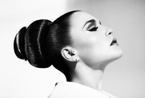Jessie Ware. 