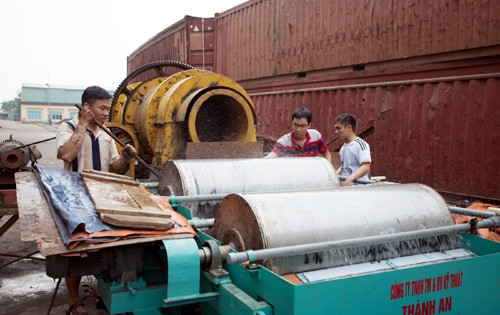 Thiết bị nghiền và tuyển từ thu hồi tinh quặng sắt từ bùn đỏ.