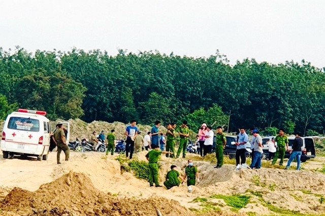 Hiện trường phát hiện thi thể bị cháy đen.