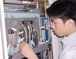 Tổng đài Vina Phone nâng cấp<br>dung lượng để đáp ứng<br> nhu cầu tăng số lượng thuê bao.